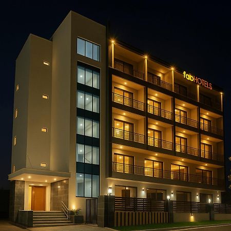 Fabhotel Satyam International Noida Dış mekan fotoğraf